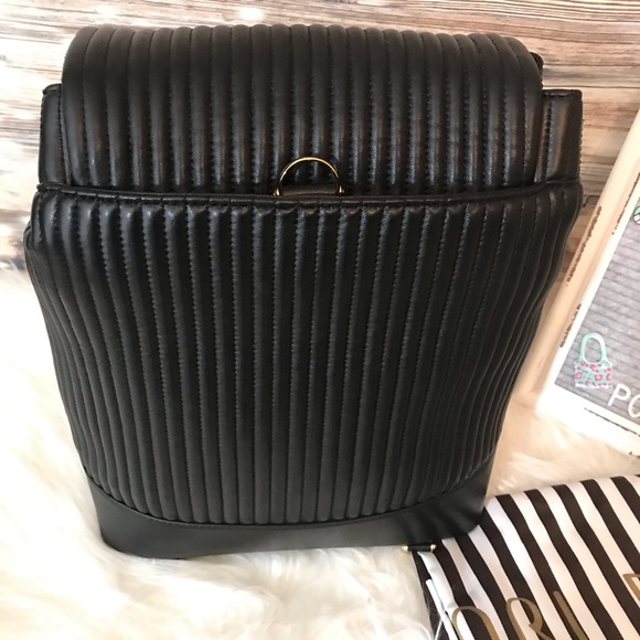 🌸SOLD🌸 Henri Bendel No7 Convertible Backpack - Picture 3 of 7